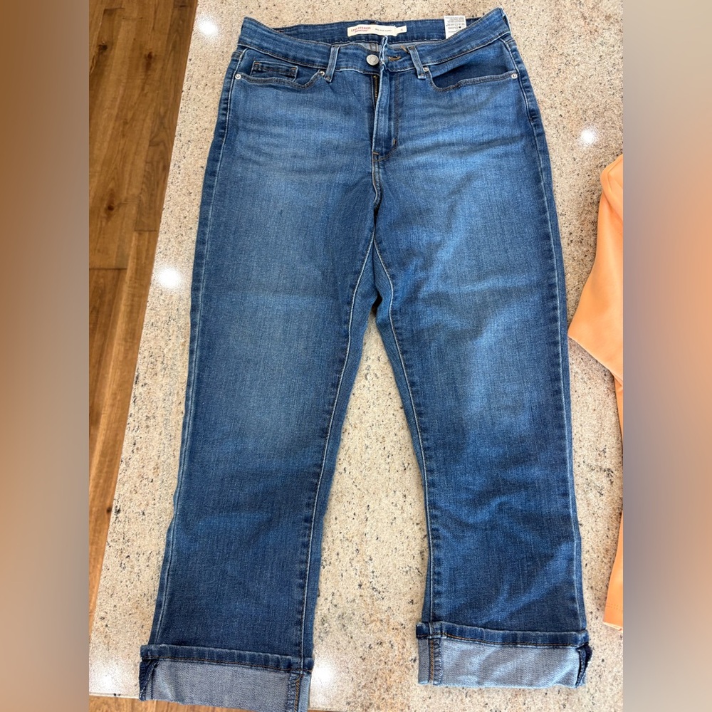 Levi's Women's Blue Ankle Crop Jeans